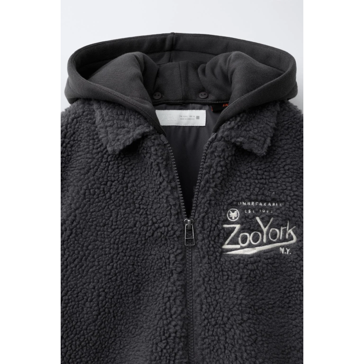 FAUX SHEARLING OVERSHIRT WITH REMOVABLE HOOD AND EMBROIDERED ZOO YORK® X ZARA DETAIL