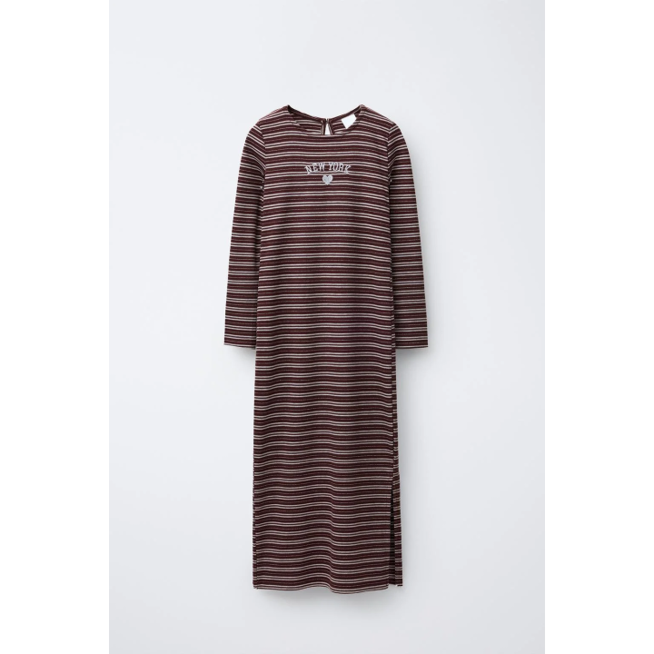 ДЛИННОЕ ПЛАТЬЕ В РУБЧИК С НАДПИСЬЮ