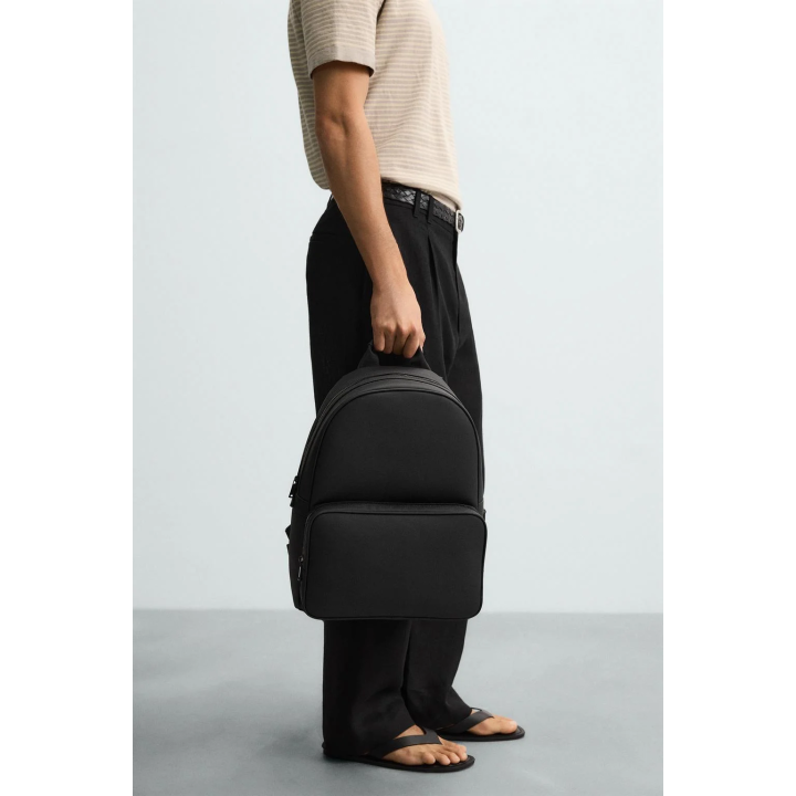 РЮКЗАК С ТЕКСТУРИРОВАННОЙ ПРОРЕЗИНЕННОЙ ОТДЕЛКОЙ