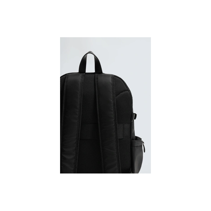 РЮКЗАК ИЗ ТЕХНИЧЕСКОЙ ТКАНИ С МНОЖЕСТВОМ КАРМАНОВ