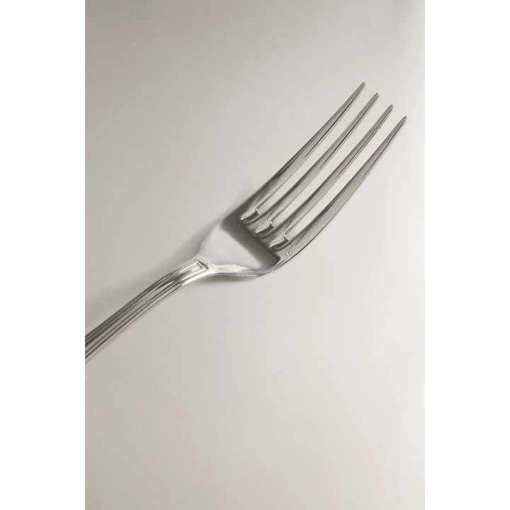 SHINY STEEL FORK