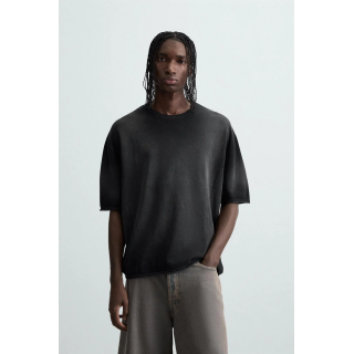 ТРИКОТАЖНАЯ ФУТБОЛКА С ПРИНТОМ-СПРЕЕМ