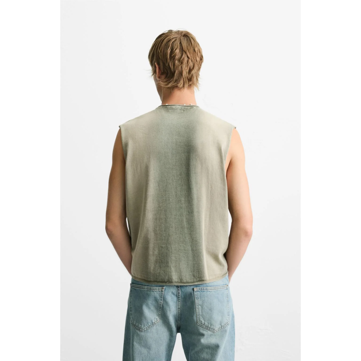 ТРИКОТАЖНАЯ МАЙКА С ЭФФЕКТОМ ПОТЕРТОСТИ