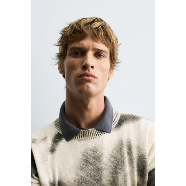 Свитер с абстрактным принтом в стиле washed