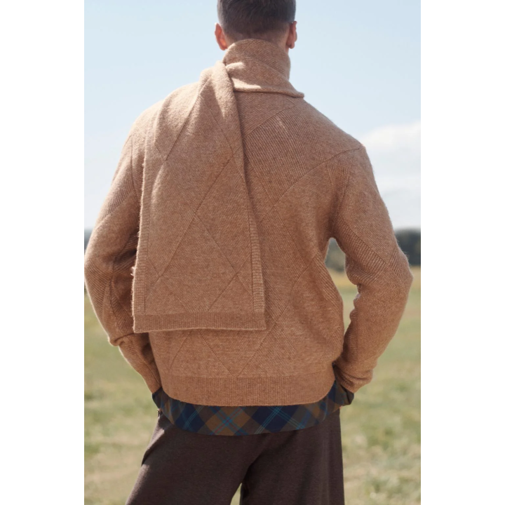 Свитер с геометрическим жаккардовым узором limited edition с шарфом