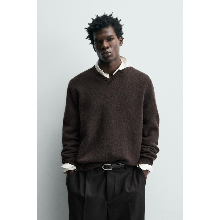 СВИТЕР ИЗ 100% ШЕРСТИ С V-ОБРАЗНЫМ ВЫРЕЗОМ — LIMITED EDITION