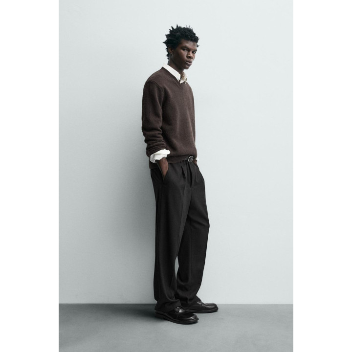 СВИТЕР ИЗ 100% ШЕРСТИ С V-ОБРАЗНЫМ ВЫРЕЗОМ — LIMITED EDITION