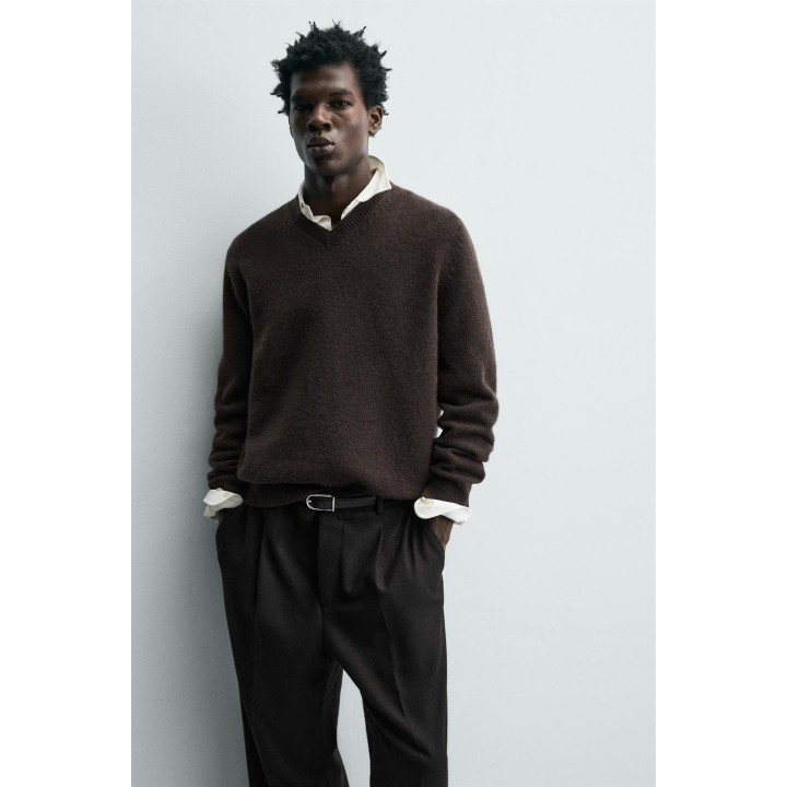 СВИТЕР ИЗ 100% ШЕРСТИ С V-ОБРАЗНЫМ ВЫРЕЗОМ — LIMITED EDITION