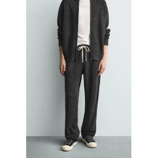 БРЮКИ ИЗ РЕЛЬЕФНОГО ТРИКОТАЖА