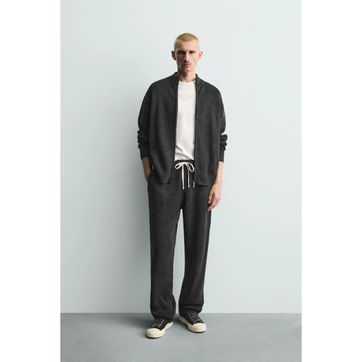 БРЮКИ ИЗ РЕЛЬЕФНОГО ТРИКОТАЖА