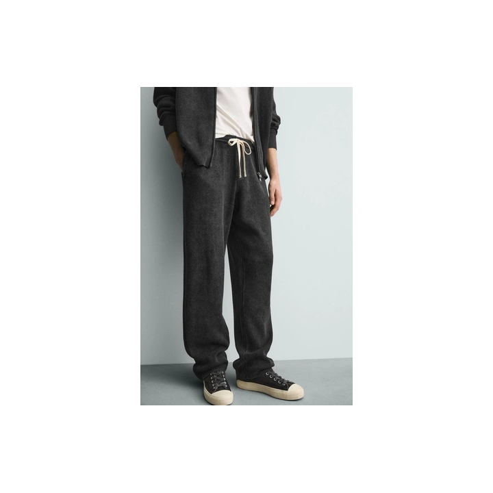 БРЮКИ ИЗ РЕЛЬЕФНОГО ТРИКОТАЖА