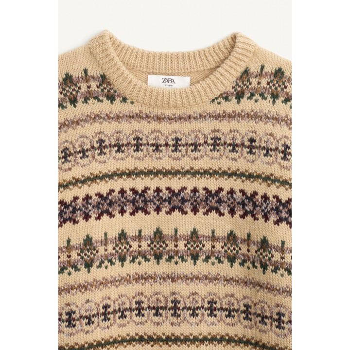 Свитер limited edition с геометрическим жаккардовым узором