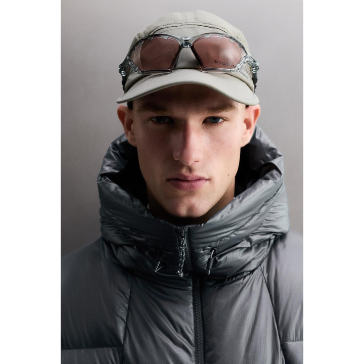 СТЕГАНАЯ КУРТКА С НАПОЛНИТЕЛЕМ ИЗ 100% ПЕРА