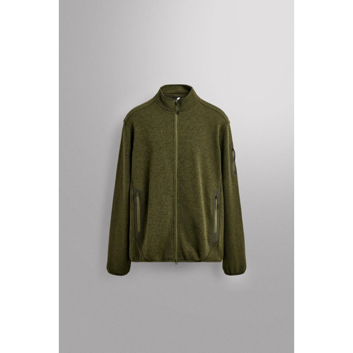 ВЯЗАНАЯ КУРТКА ИЗ ФЛИСА