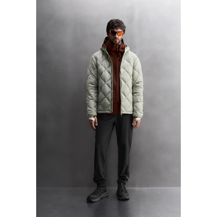 СТЕГАНАЯ КУРТКА ИЗ 100% ПУХА С КАПЮШОНОМ