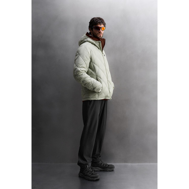 СТЕГАНАЯ КУРТКА ИЗ 100% ПУХА С КАПЮШОНОМ