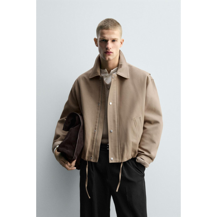 УКОРОЧЕННАЯ СТЕГАНАЯ КУРТКА