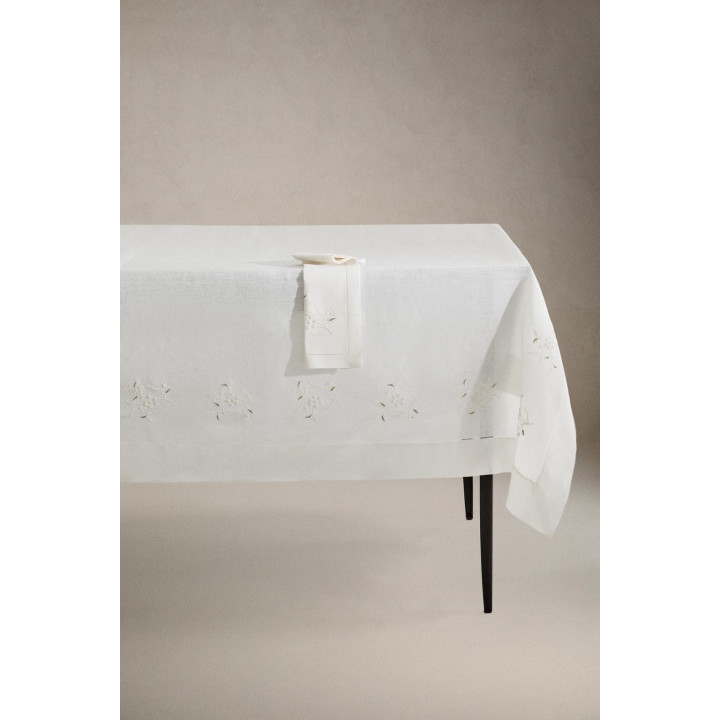Льняная рождественская скатерть с цветочной вышивкой
