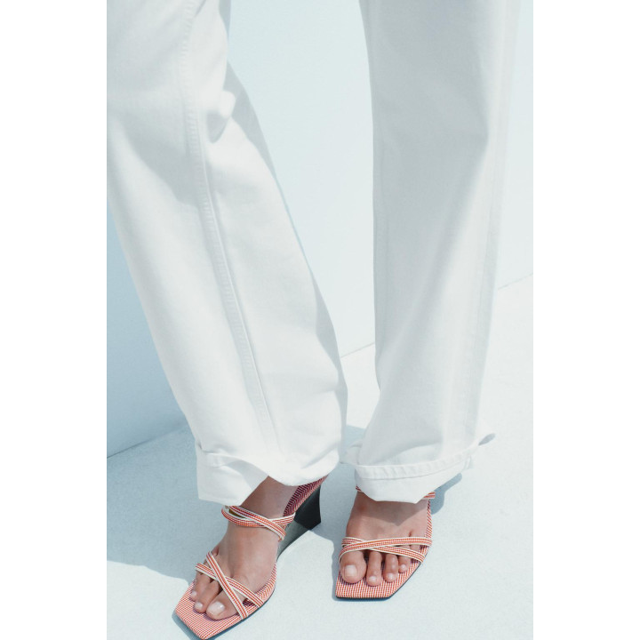 ТАНКЕТКА С КЛЕТЧАТЫМИ РЕМЕШКАМИ