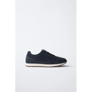 Кожаные кроссовки