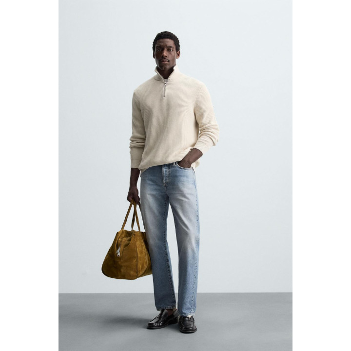 Свитер с высоким воротником на молнии