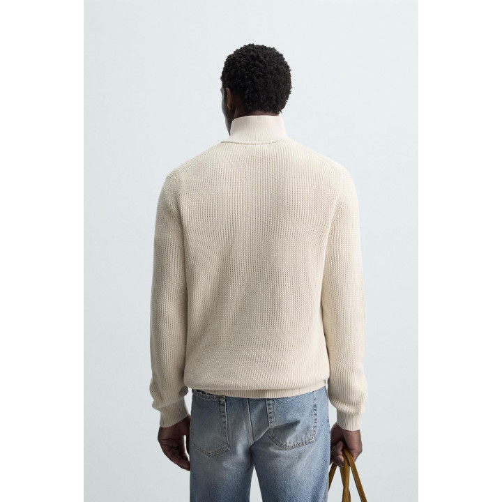 Свитер с высоким воротником на молнии