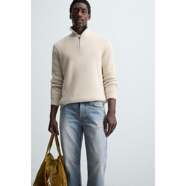 Свитер с высоким воротником на молнии