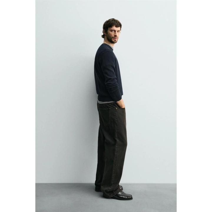 ДЖЕМПЕР КЛАССИЧЕСКОГО КРОЯ С РЕЛЬЕФНОЙ ТКАНЬЮ