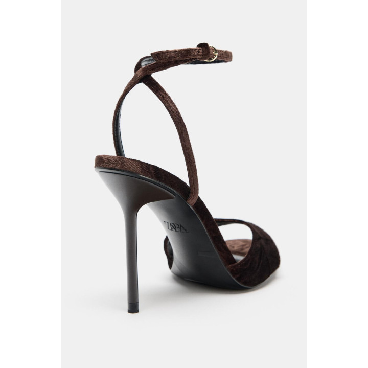 БАРХАТНЫЕ БОСОНОЖКИ НА КАБЛУКЕ