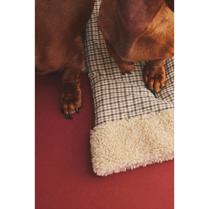 Плед для домашних животных в клеточку