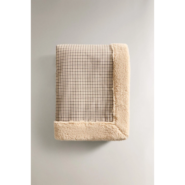 Плед для домашних животных в клеточку