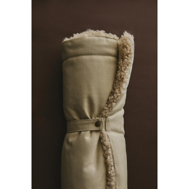 Плед-коврик для домашних животных с возможностью скручивания