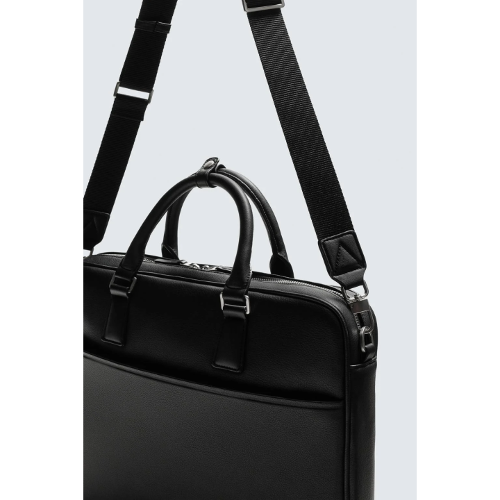 ПОРТФЕЛЬ ИЗ РЕЛЬЕФНОГО МАТЕРИАЛА