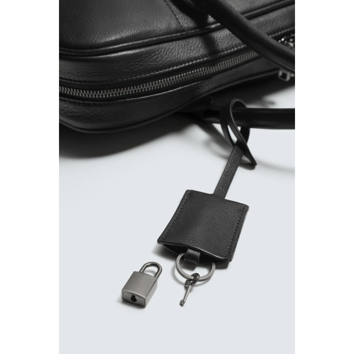 КОЖАНЫЙ ПОРТФЕЛЬ