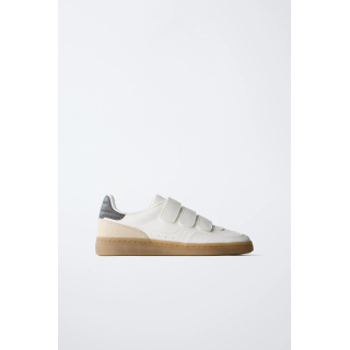 КРОССОВКИ С РЕМЕШКАМИ