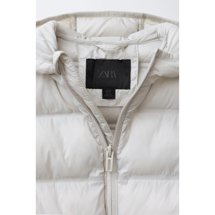 УЛЬТРАЛЕГКАЯ СТЕГАНАЯ КУРТКА С КАПЮШОНОМ