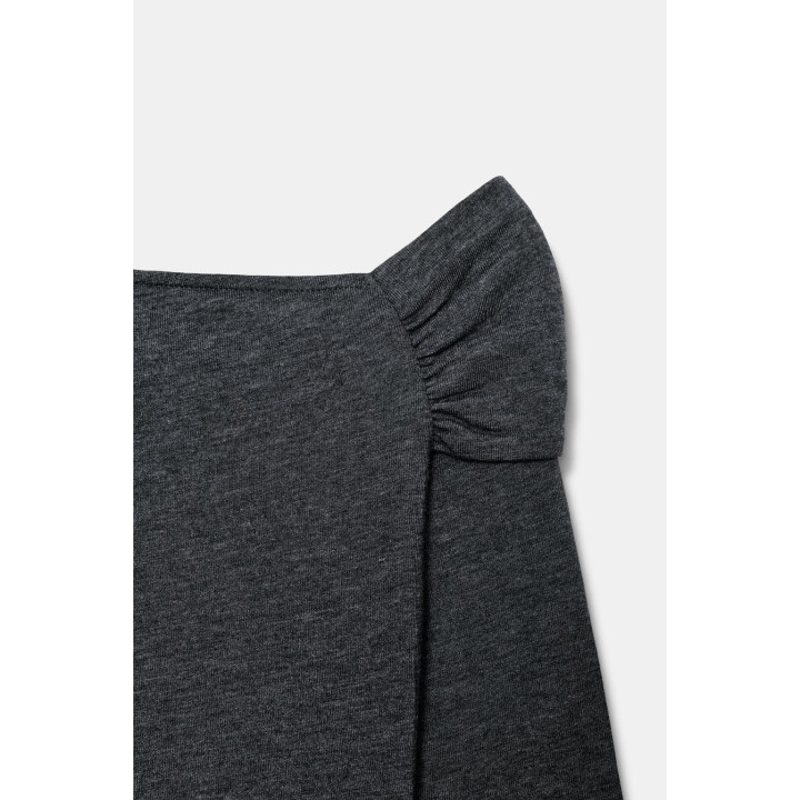 Водолазка с асимметричным вырезом