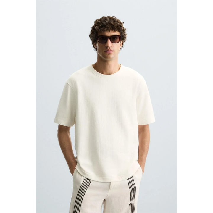 ТОЛСТОВКА REGULAR FIT ИЗ РЕЛЬЕФНОЙ ТКАНИ