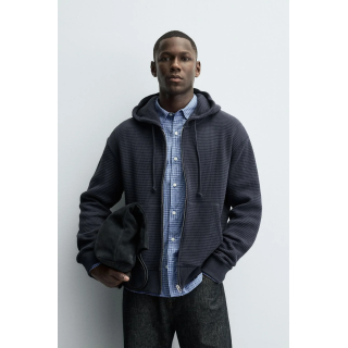 ТОЛСТОВКА НА МОЛНИИ С КВАДРАТНОЙ ТЕКСТУРОЙ