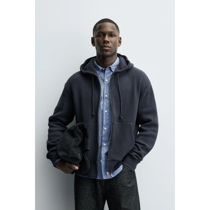 ТОЛСТОВКА НА МОЛНИИ С КВАДРАТНОЙ ТЕКСТУРОЙ