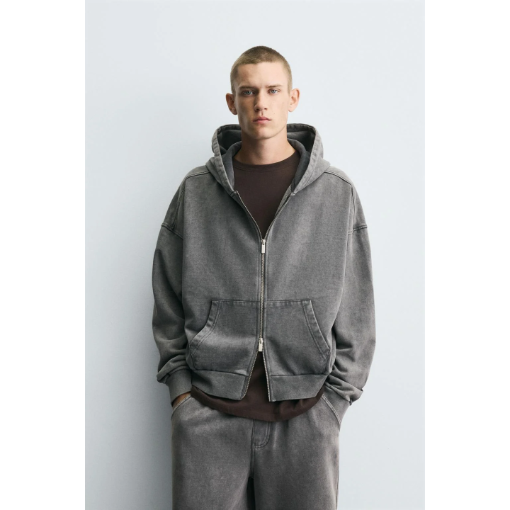 ТОЛСТОВКА С ЭФФЕКТОМ ПОТЕРТОСТИ С МОЛНИЕЙ