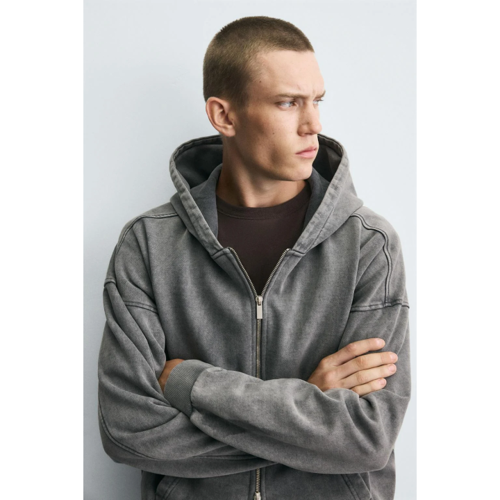 ТОЛСТОВКА С ЭФФЕКТОМ ПОТЕРТОСТИ С МОЛНИЕЙ