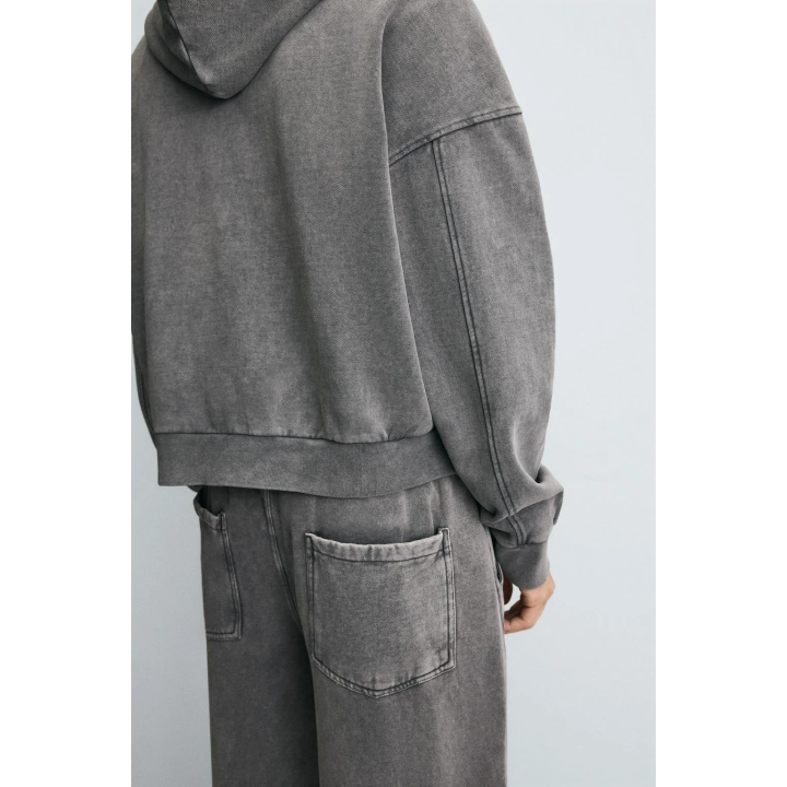 ТОЛСТОВКА С ЭФФЕКТОМ ПОТЕРТОСТИ С МОЛНИЕЙ