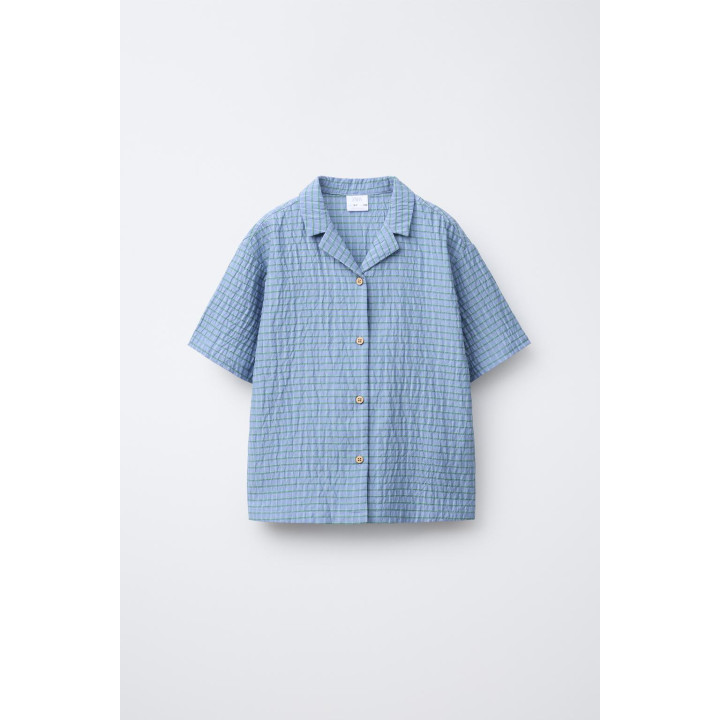 Пижама из рубашки в клетку и бермудских пижам