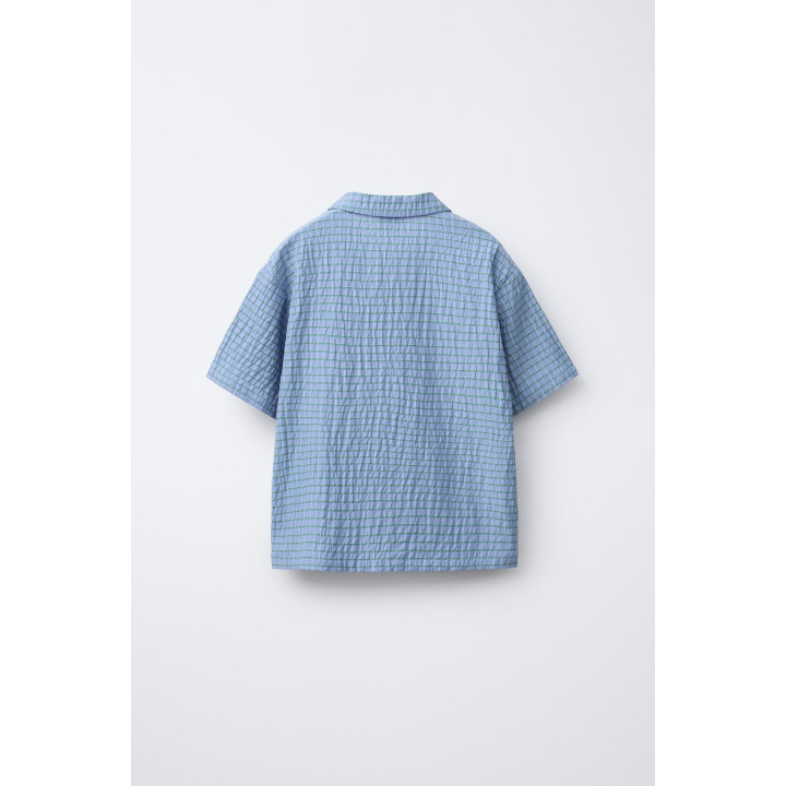 Пижама из рубашки в клетку и бермудских пижам