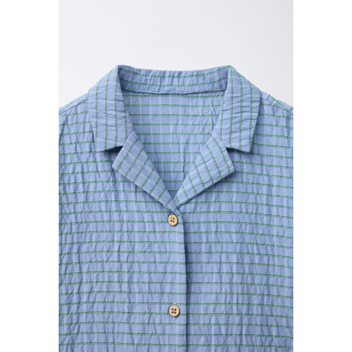 Пижама из рубашки в клетку и бермудских пижам