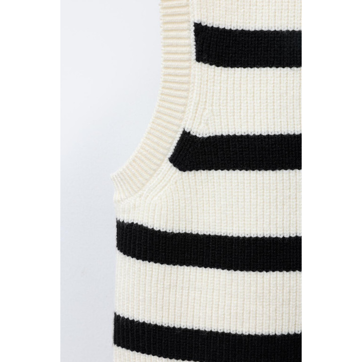 ТРИКОТАЖНЫЙ ЖИЛЕТ В ПОЛОСКУ