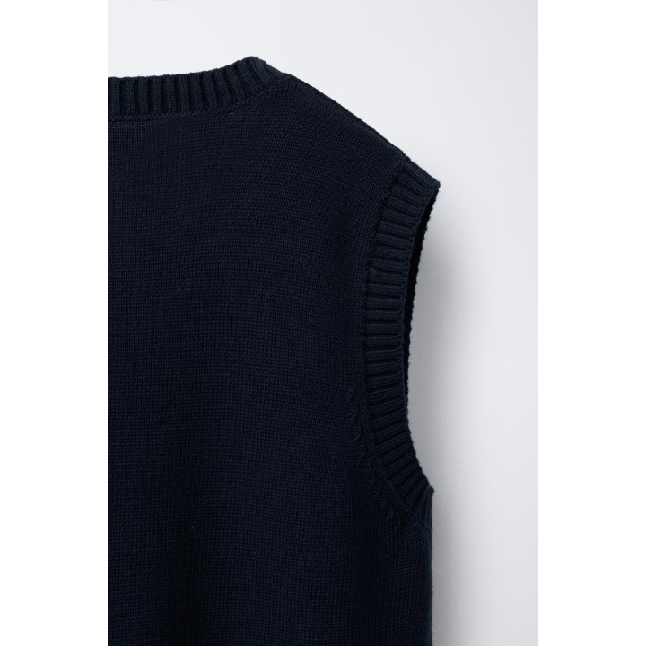 ТРИКОТАЖНЫЙ ЖИЛЕТ