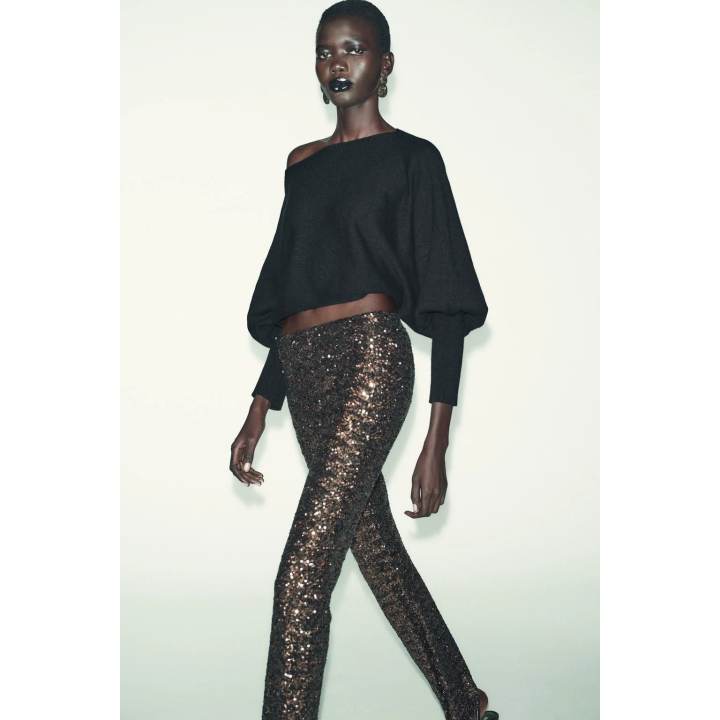 УКОРОЧЕННЫЙ СВИТЕР С ОБЪЕМНЫМИ РУКАВАМИ