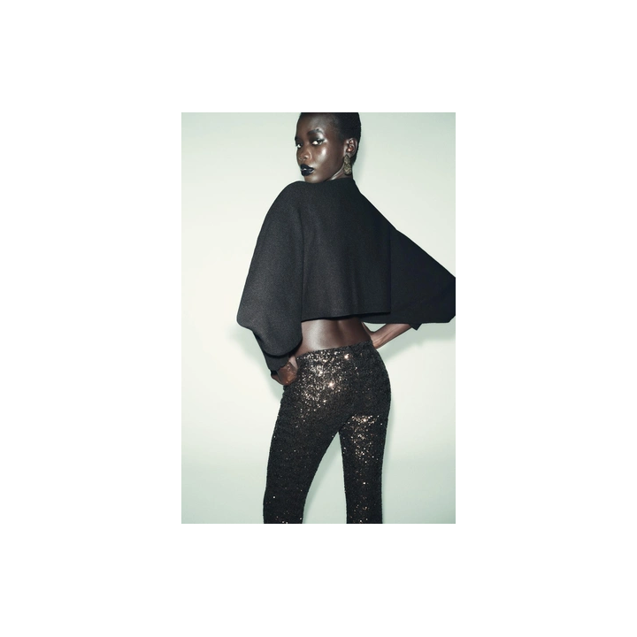 УКОРОЧЕННЫЙ СВИТЕР С ОБЪЕМНЫМИ РУКАВАМИ